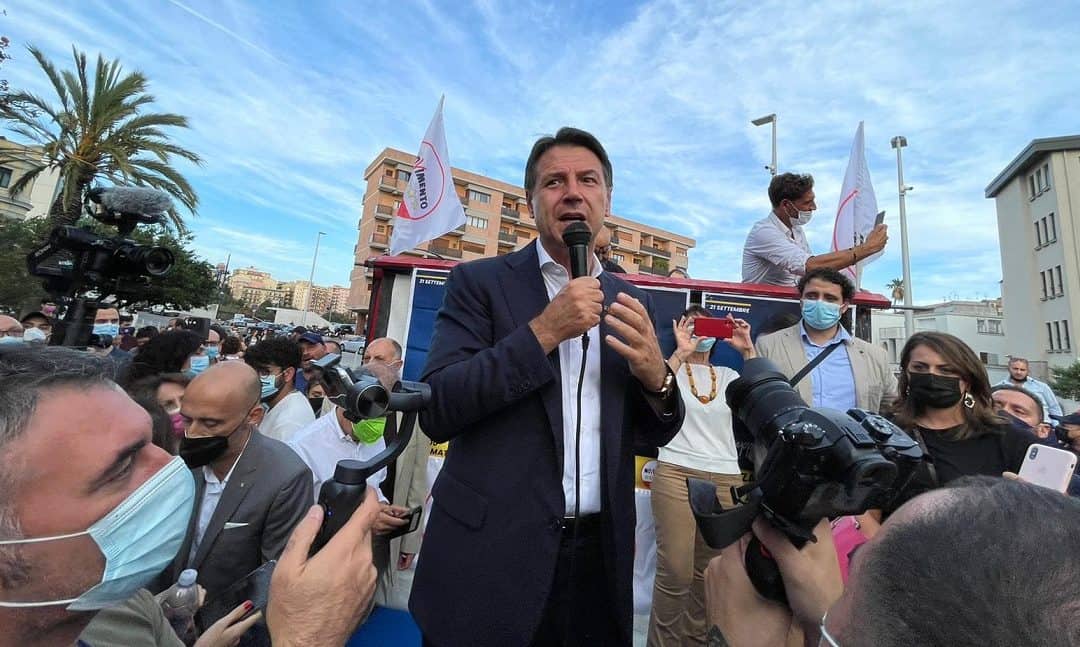 M5S, Conte: "Salario minimo, reddito e decontribuzione Sud"