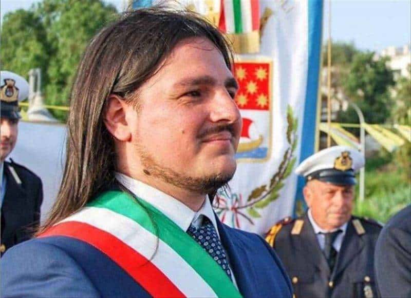 Bacoli, Della Ragione: "I dipendenti comunali destineranno una somma per finanziare opere pubbliche"
