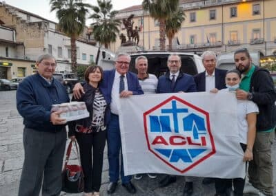 Donazione di generi alimentari alla Caritas Diocesana di Aversa