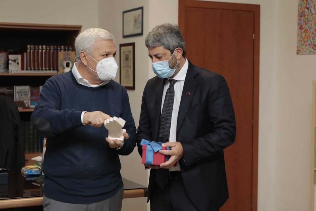 Premio d'eccellenza Città di Castel Volturno - Visita del Presidente Roberto Fico in Redazione 1