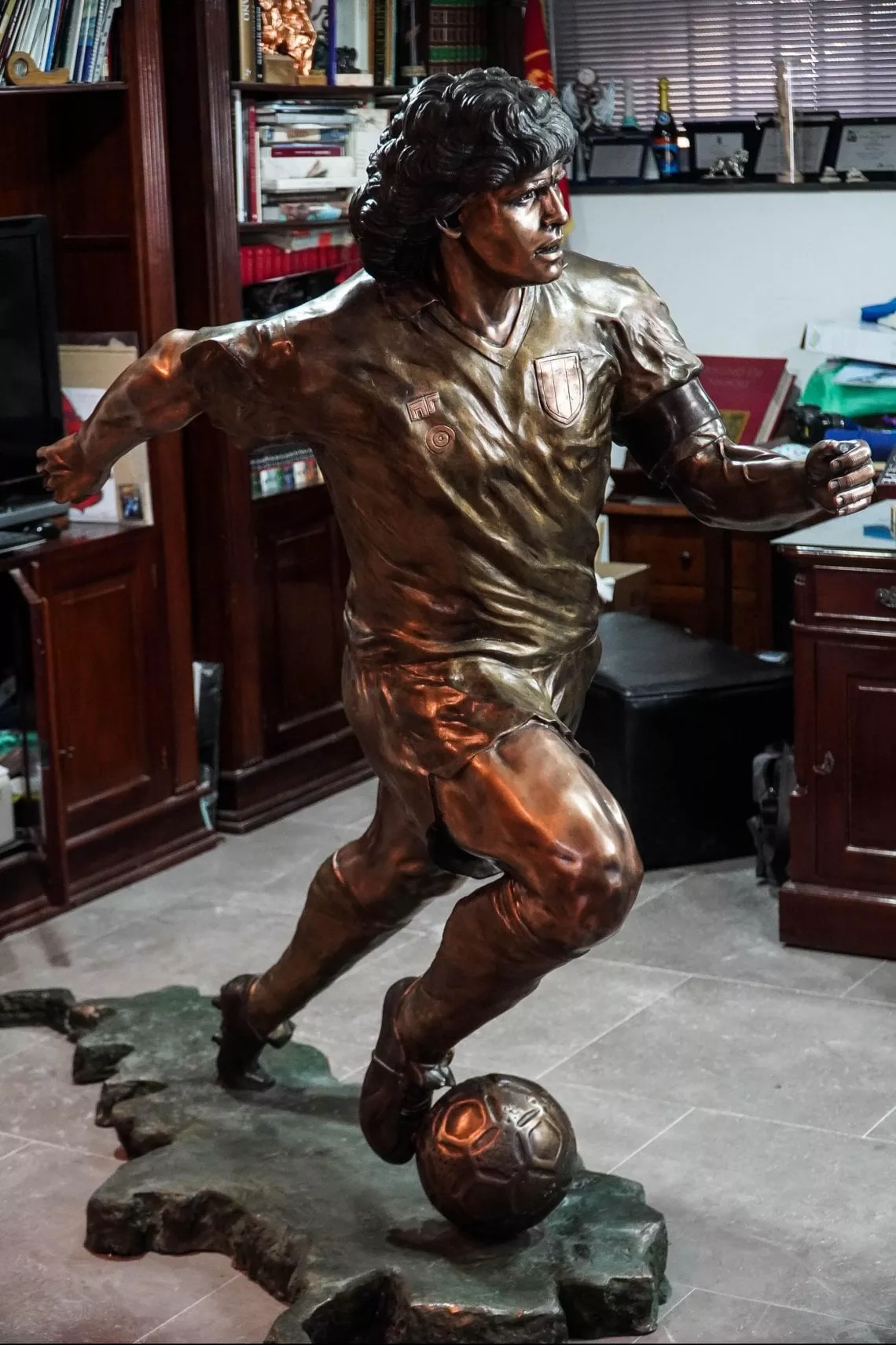 informareonline-statua-diego-armando-maradona