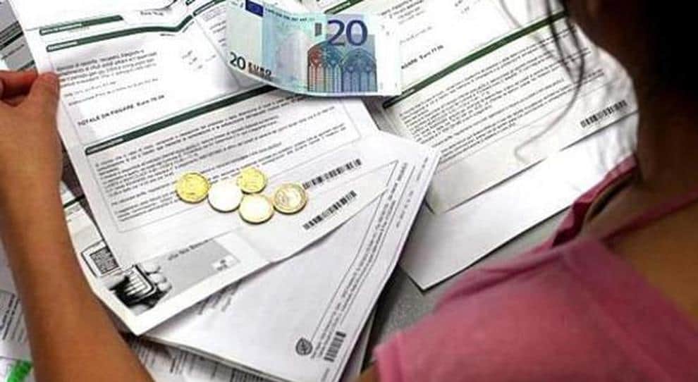 Bollette: l'anno 2022 inizia con un rincaro per luce e gas