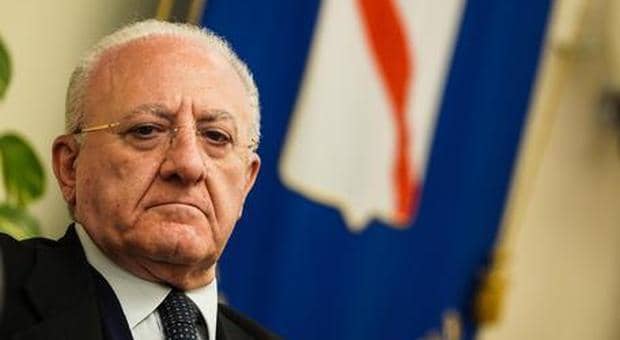 Campania, De Luca sulle mascherine: "In Campania obbligatoria fino ad ottobre!"