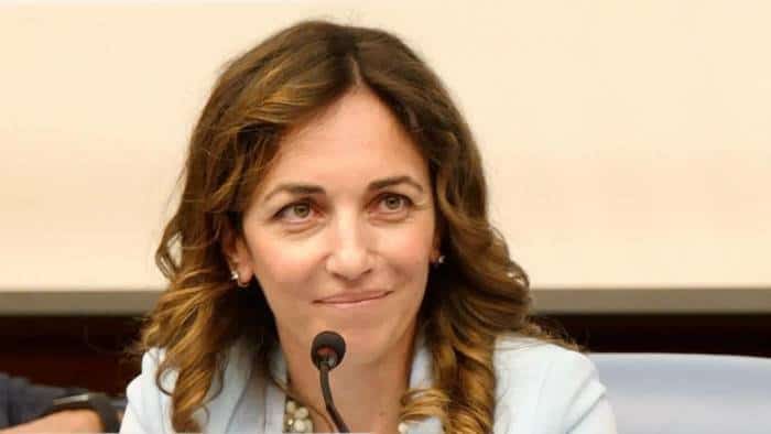 Giugliano, stop ai rifiuti grazie alla senatrice Castellone