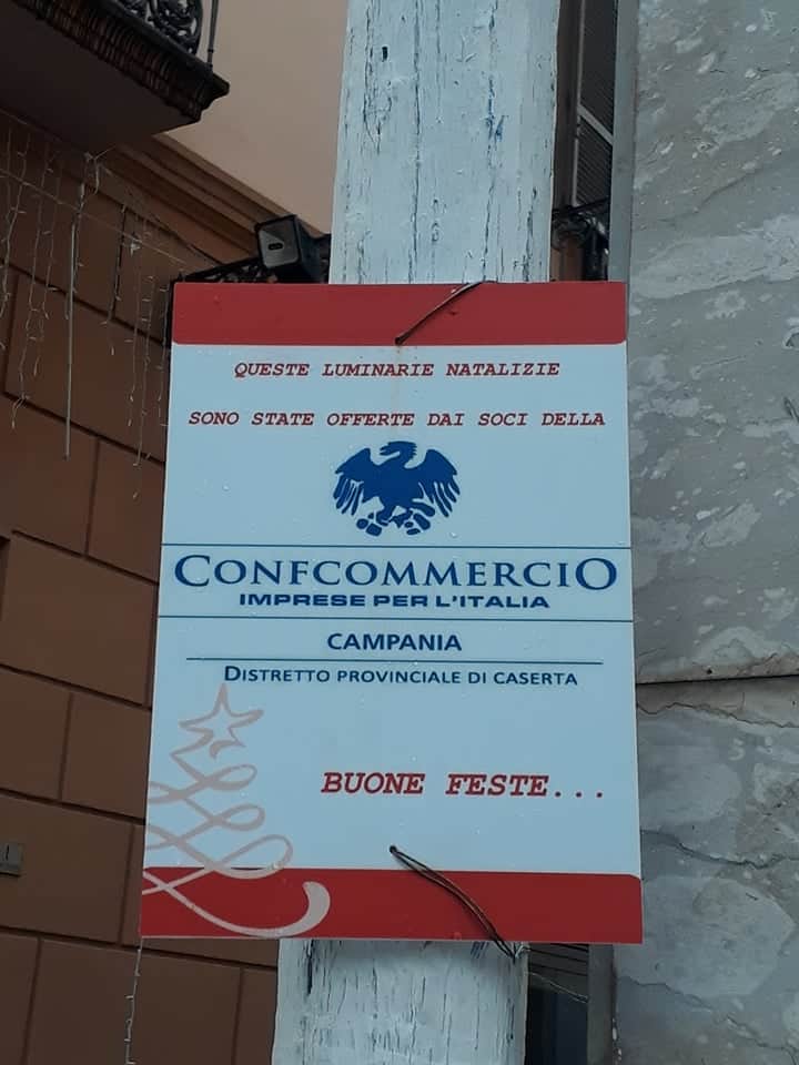 Caserta: Confcommercio finanzia le luminarie natalizie nel centro storico