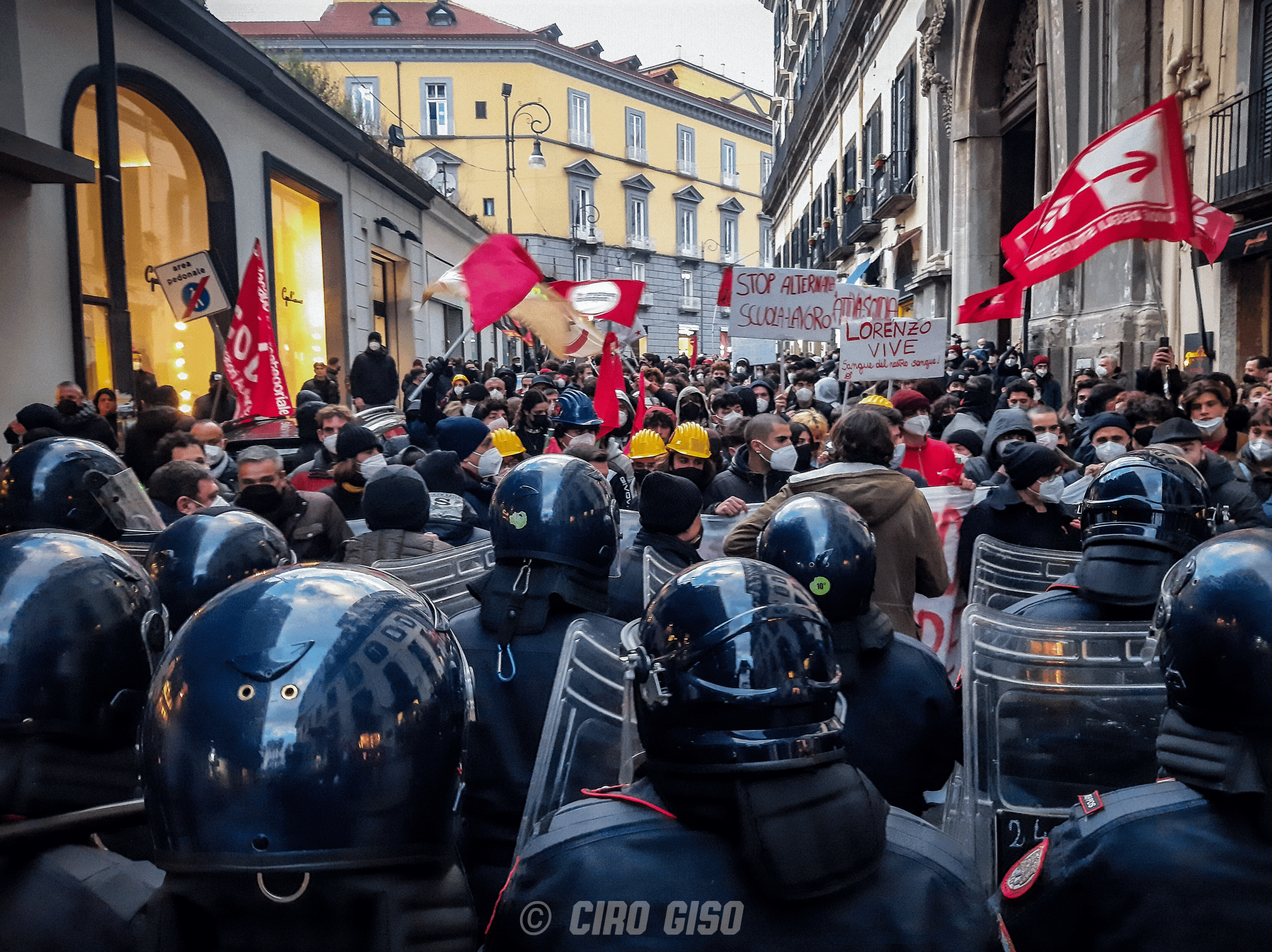 Associazioni e collettivi a Napoli, viaggio fra nostalgia e inutili divisioni