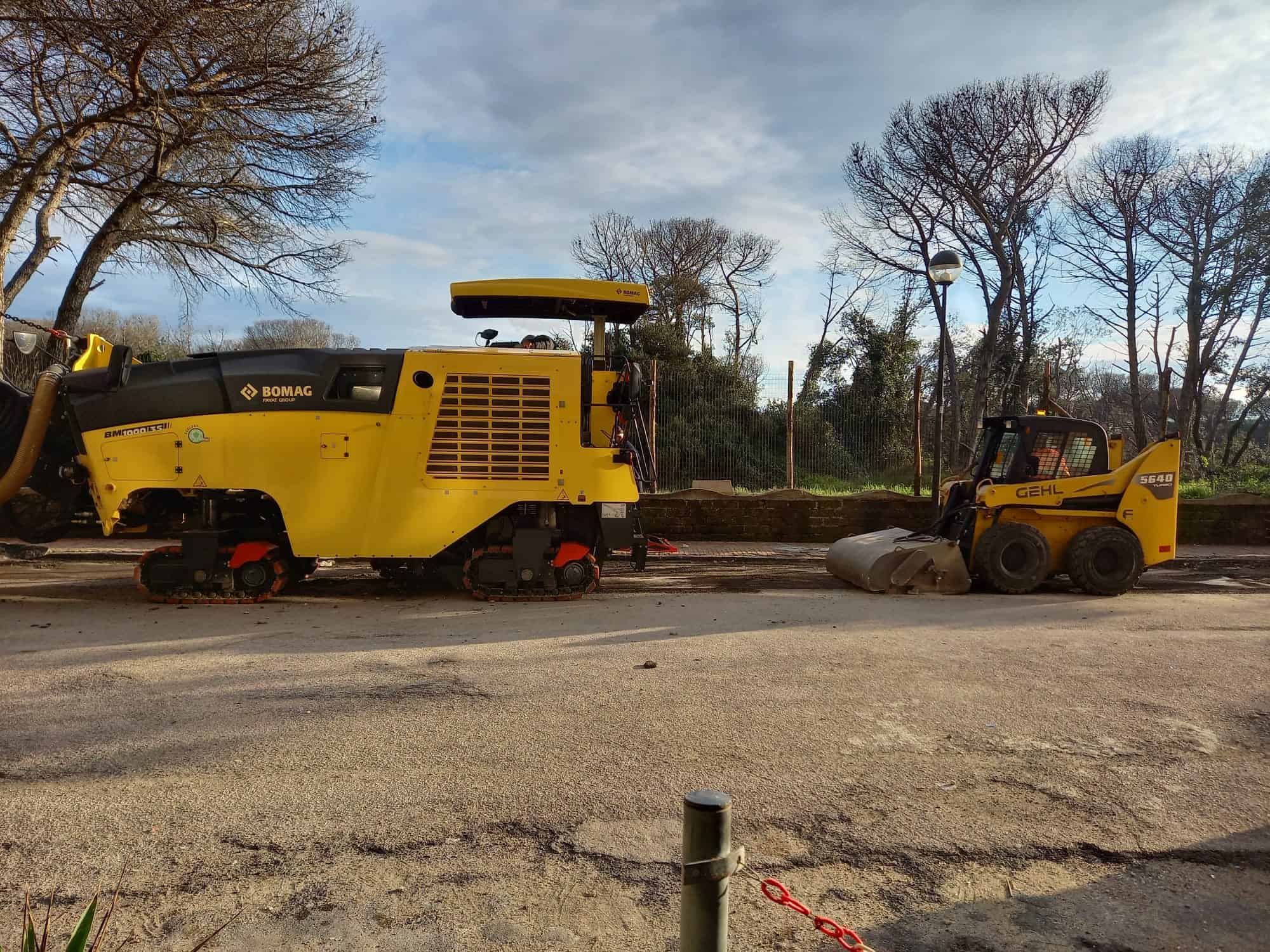 Castel Volturno, in corso i lavori al manto stradale del Consorzio Pinetamare