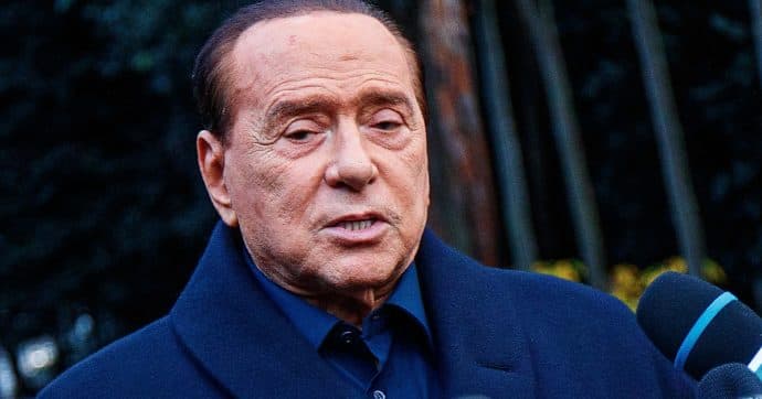 Quirinale, Berlusconi rinuncia alla candidatura e "frena" quella di Draghi: domani al via la volata elettorale