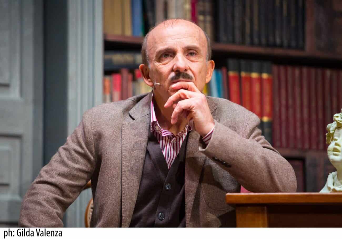 informareonline-a-teatro-ce-limperfezione-ce-la-vita-carlo-buccirosso-racconta-il-mestiere-dellattore