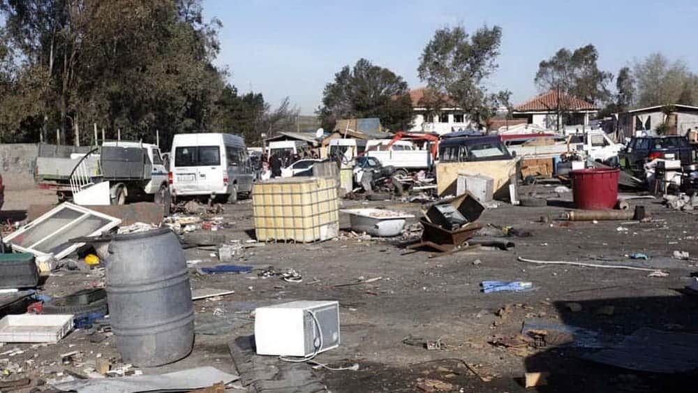 Giugliano: nei campi rom sequestrati 27 veicoli e trovati 4 motori di aerei rub