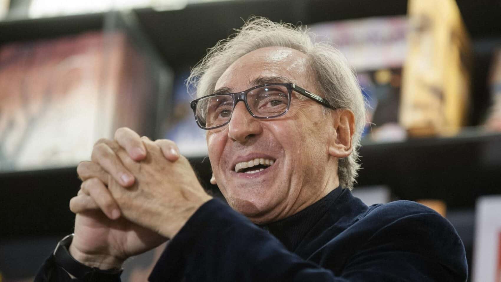 Oggi Franco Battiato avrebbe compiuto 77 anni: il saluto di Informare al Maestro