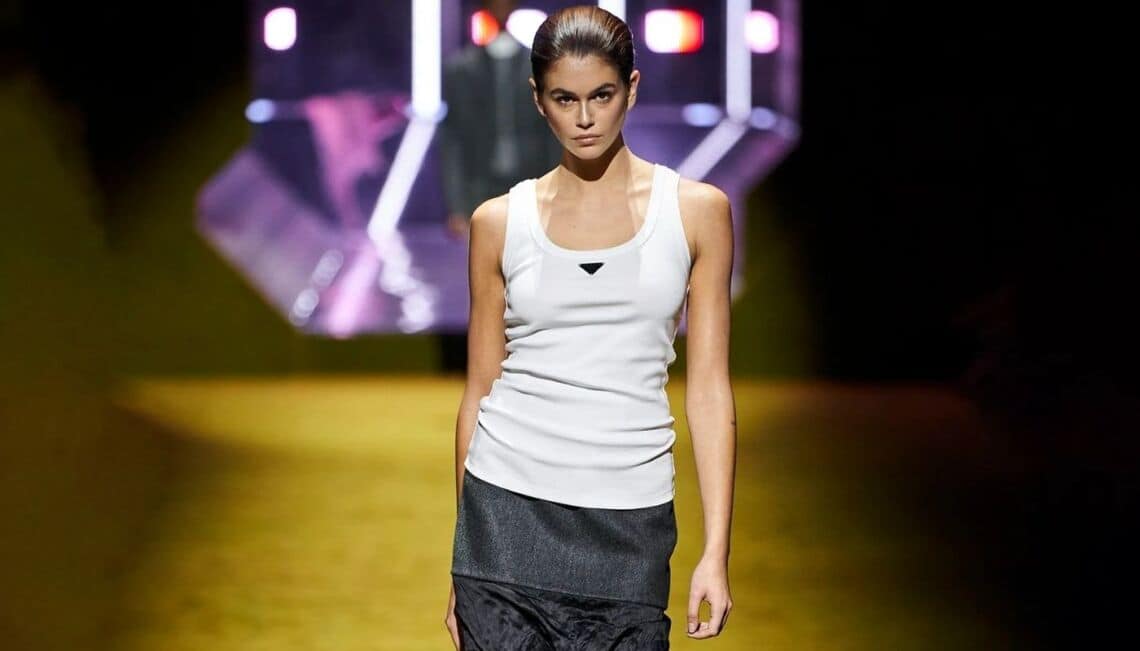 La canottiera non è più relegata all’underwear