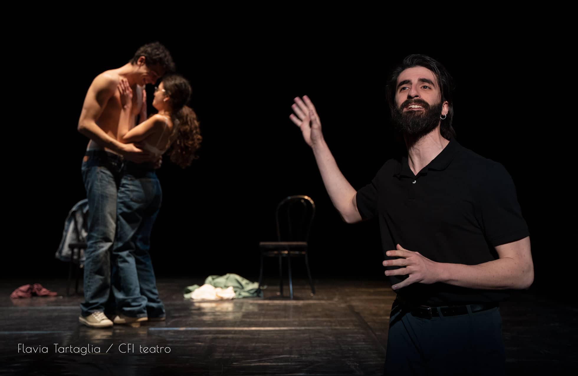 le-confine-tra-mondo-reale-e-virtuale-in-scena-al-piccolo-bellini