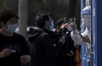 Politica 0-Covid a Shanghai: violenze sui civili e scarsità di generi alimentari