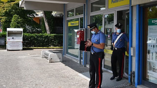 Rapina all'Ufficio Postale di Bellona: due arresti