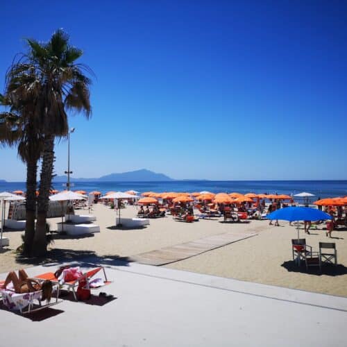 Lido Varca d'Oro, in arrivo due appuntamenti: concerto di Tommaso Primo e iniziativa ecologica per le tartarughe