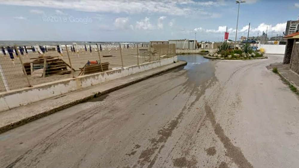 Villaggio Coppola: la minaccia dei parcheggiatori abusivi ai bagnanti