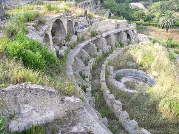 Cuma, riapre al pubblico l'anfiteatro romano