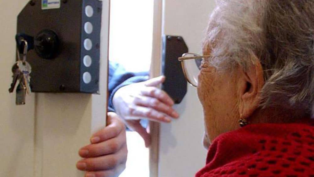 Gragnano, anziana truffata da un finto nipote