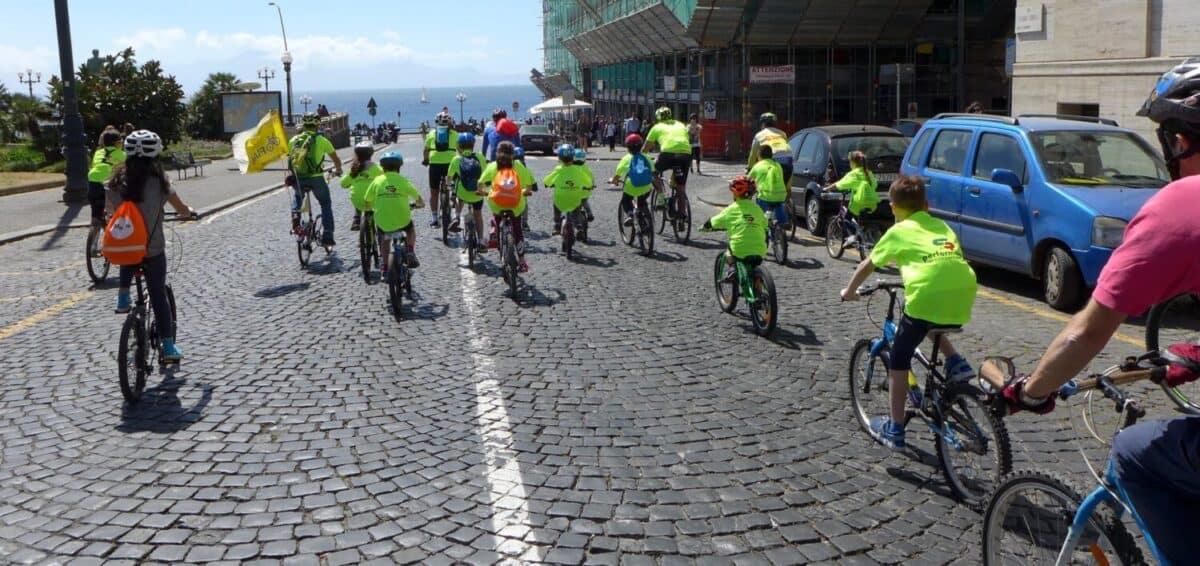 Bimbimbici: domenica si pedala con FIAB sul lungomare di Napoli