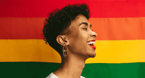 INTERVISTA. Diritti LGBTQIa+, in Italia non c’è una legge ma almeno c’è l’UNAR: il parere di Federico Maria de Luca di Melpignano