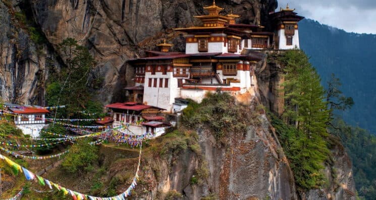 "Qual è il paese più felice al mondo?": Il Bhutan e la Felicità Interna Lorda