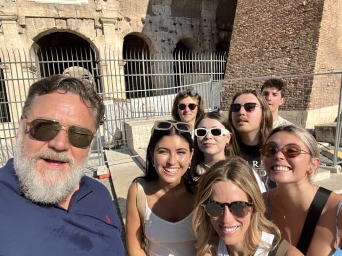 Russell Crowe: oggi il Gladiatore in visita il Colosseo