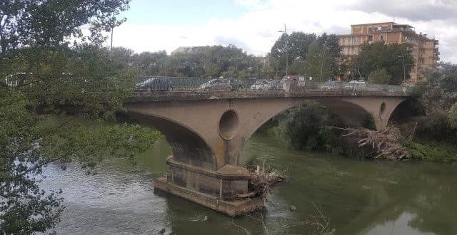 Capua, ponte chiuso: arrivano i bus per collegare nord e sud