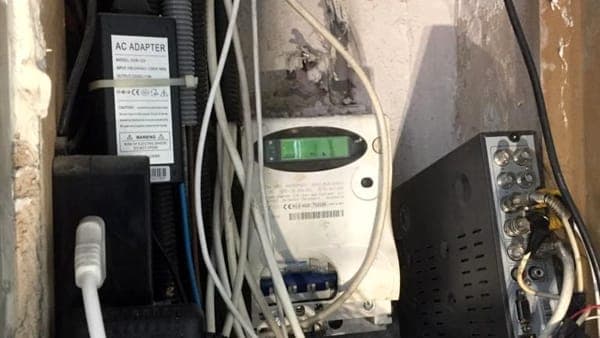 Arzano, intero condominio allacciato abusivamente alla rete elettrica