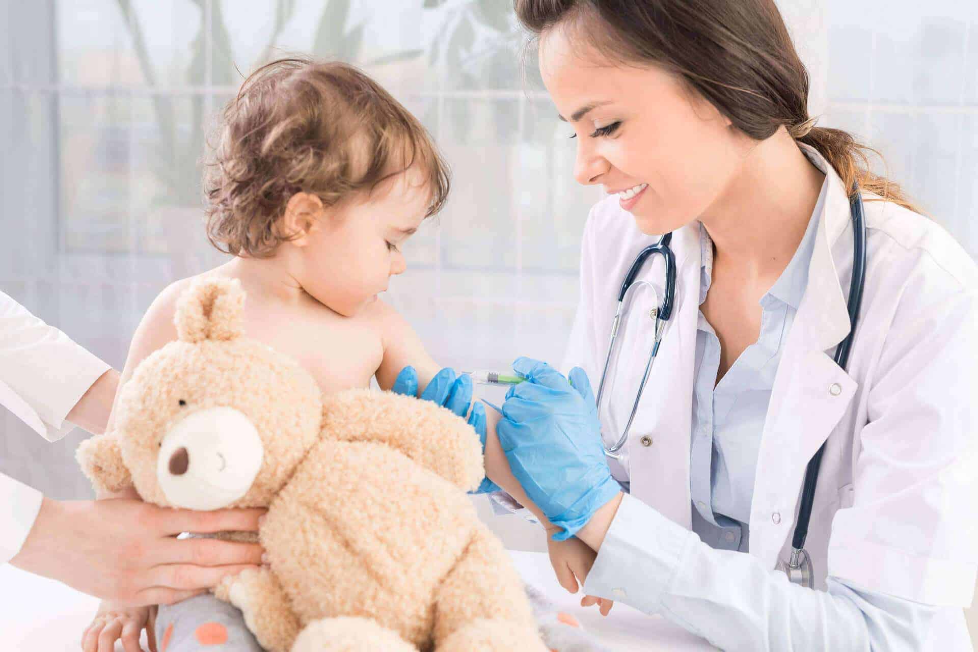 Napoli, chiusure e trasferimenti dei reparti di pediatria dell'area ovest