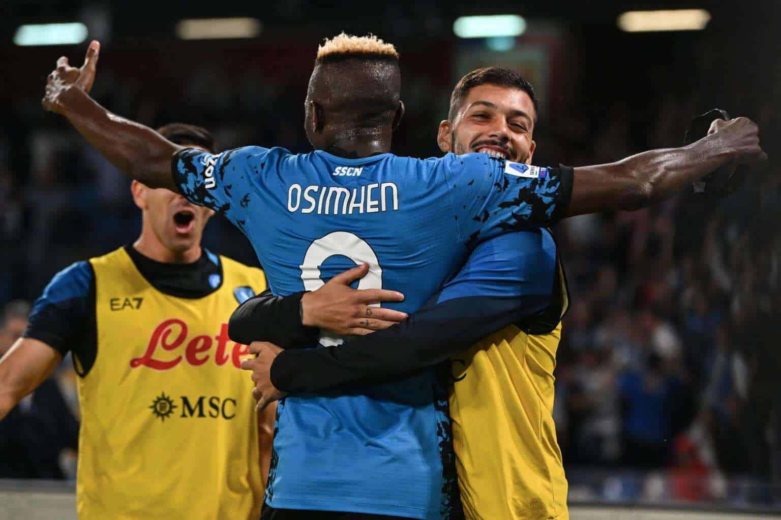 Vincere aiuta a vincere: Napoli batte Bologna e vola in campionato
