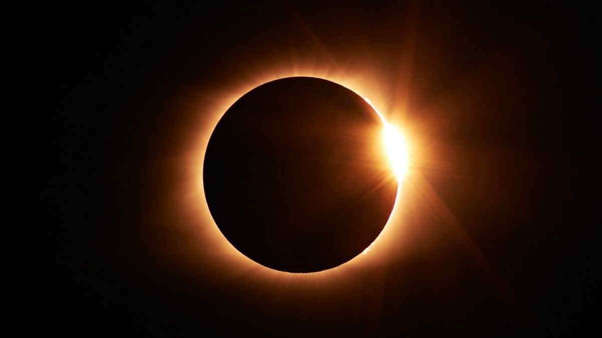 Eclissi di sole: quando e come ammirarla