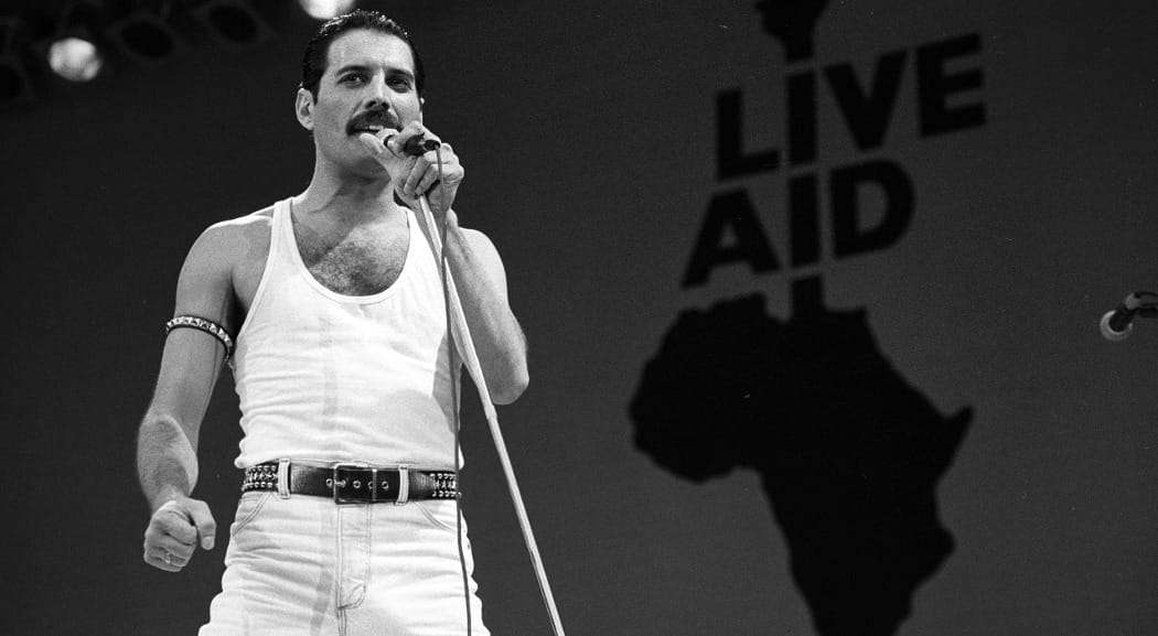Queen, il 24 novembre ci lasciava Freddie Mercury