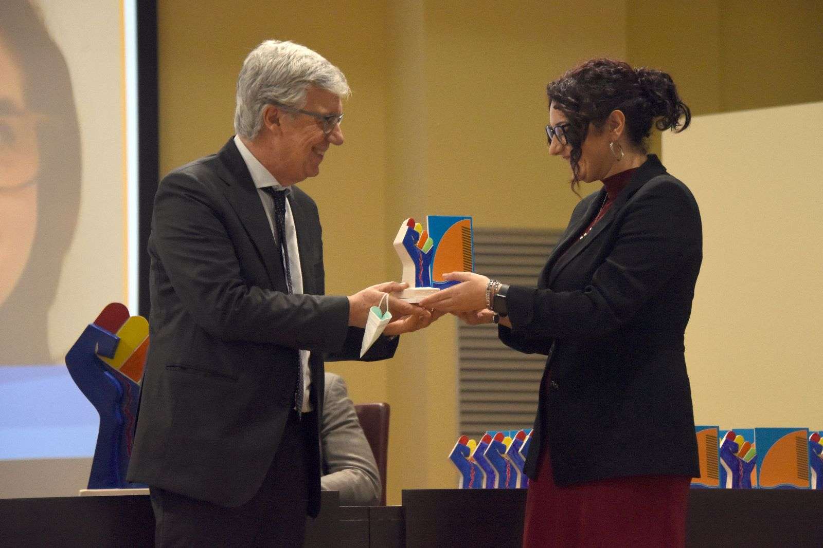 SPECIALE PREMIO. Siani premia Angela Mallardo nel ricordo di Giancarlo