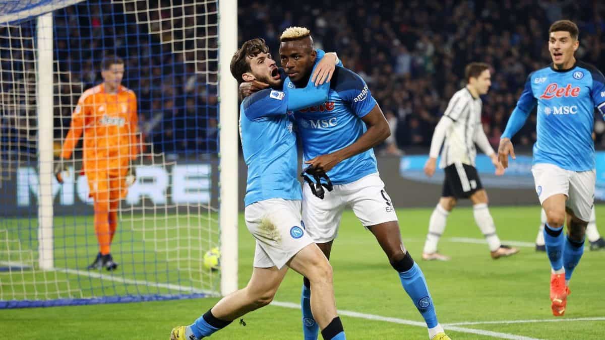 Rivoluzione partenopea: Napoli show, crolla l'aristocrazia bianconera