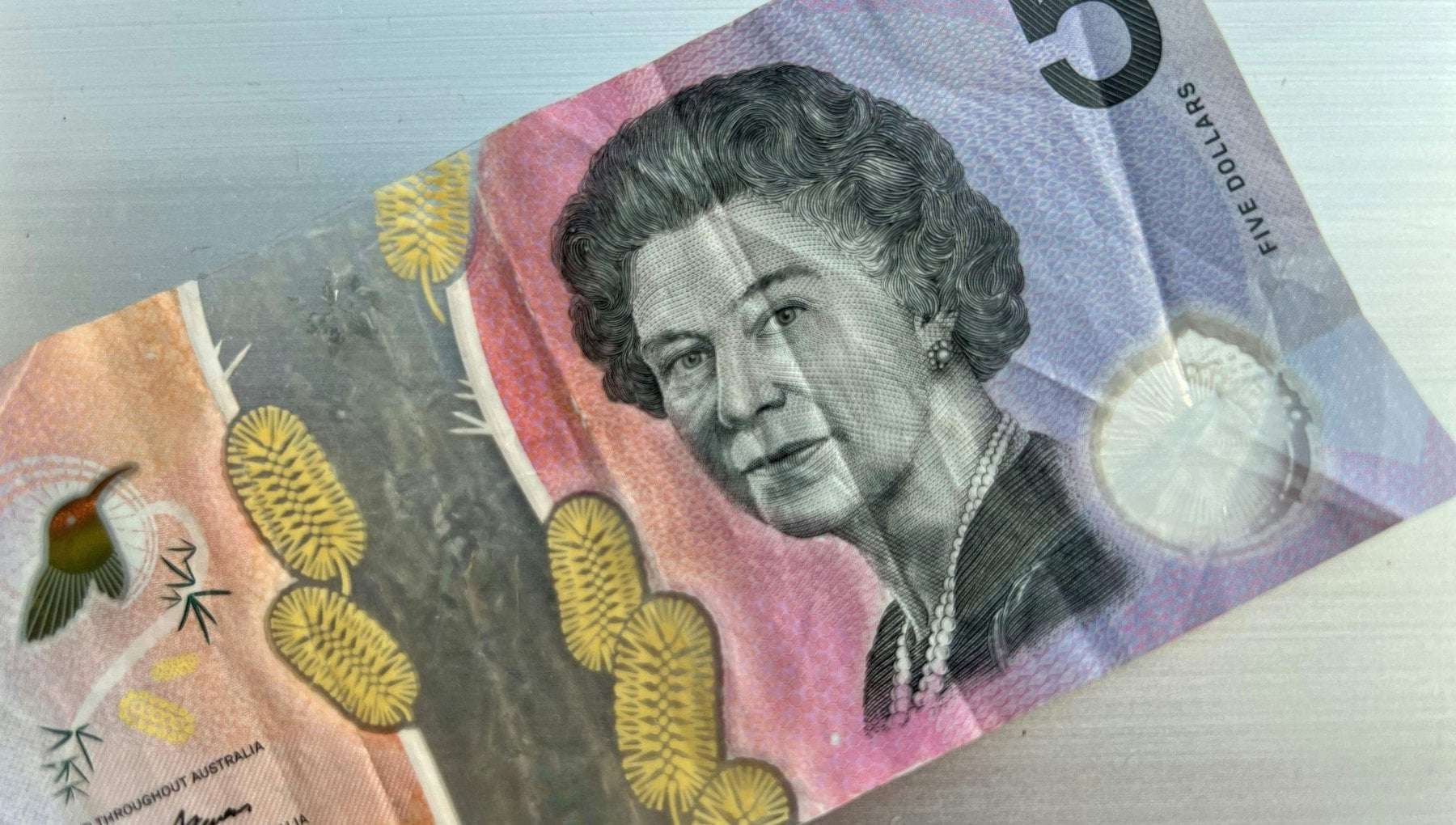 L'Australia dice addio alla Regina Elisabetta II sulle banconote