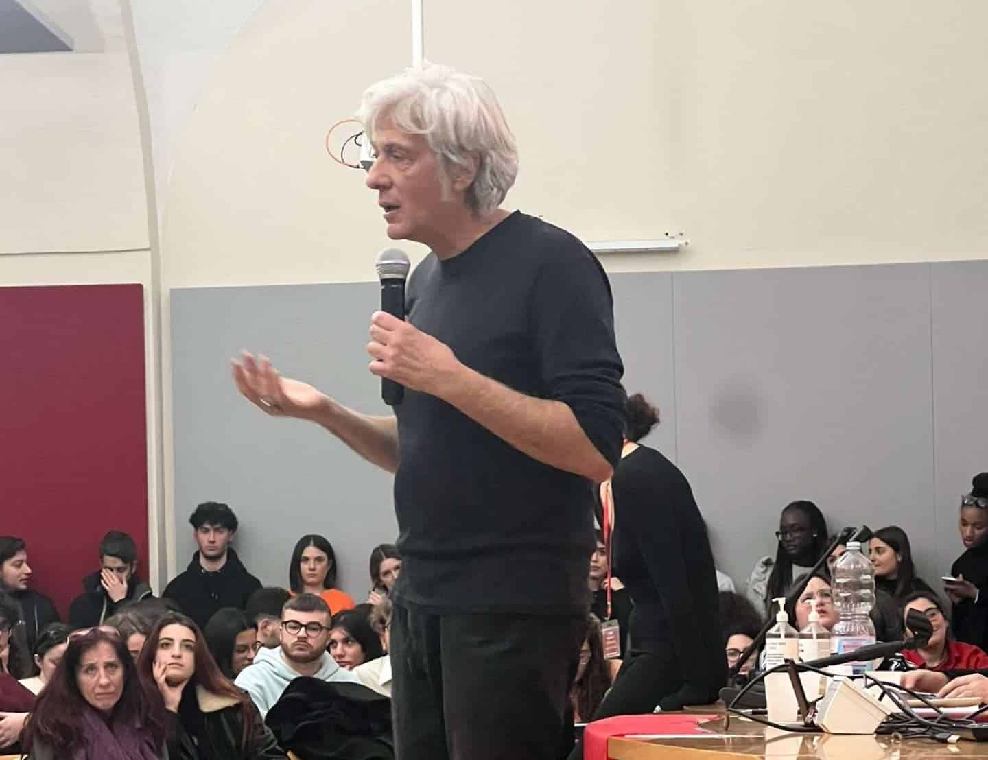 Pietro Orlandi: la memoria di Emanuela agli universitari di Napoli