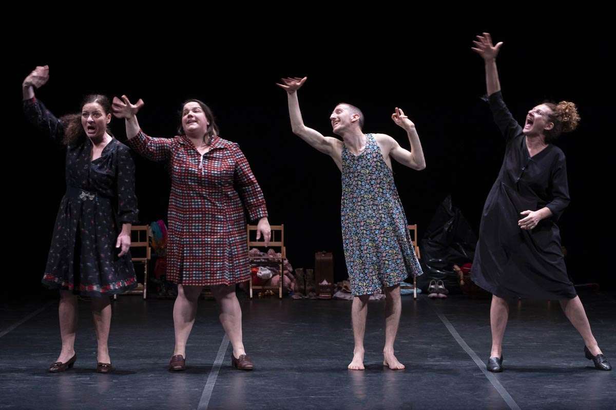 "Misericordia": l'immensa Emma Dante al Teatro Mercadante di Napoli