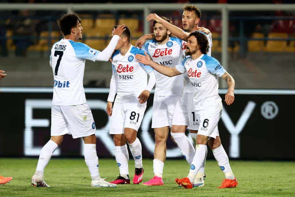 Il Napoli torna a vincere e ritrova la strada
