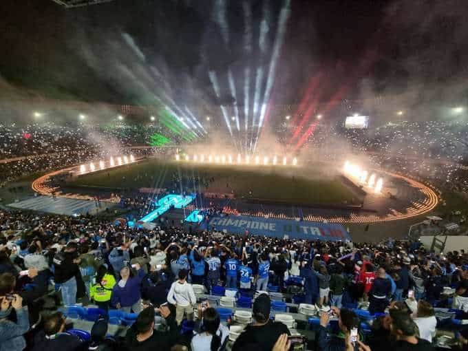 Esplode la festa Scudetto al Maradona!