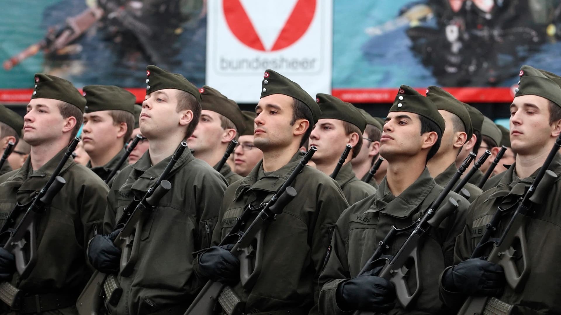 Leva militare: tornerà l’obbligatorietà?