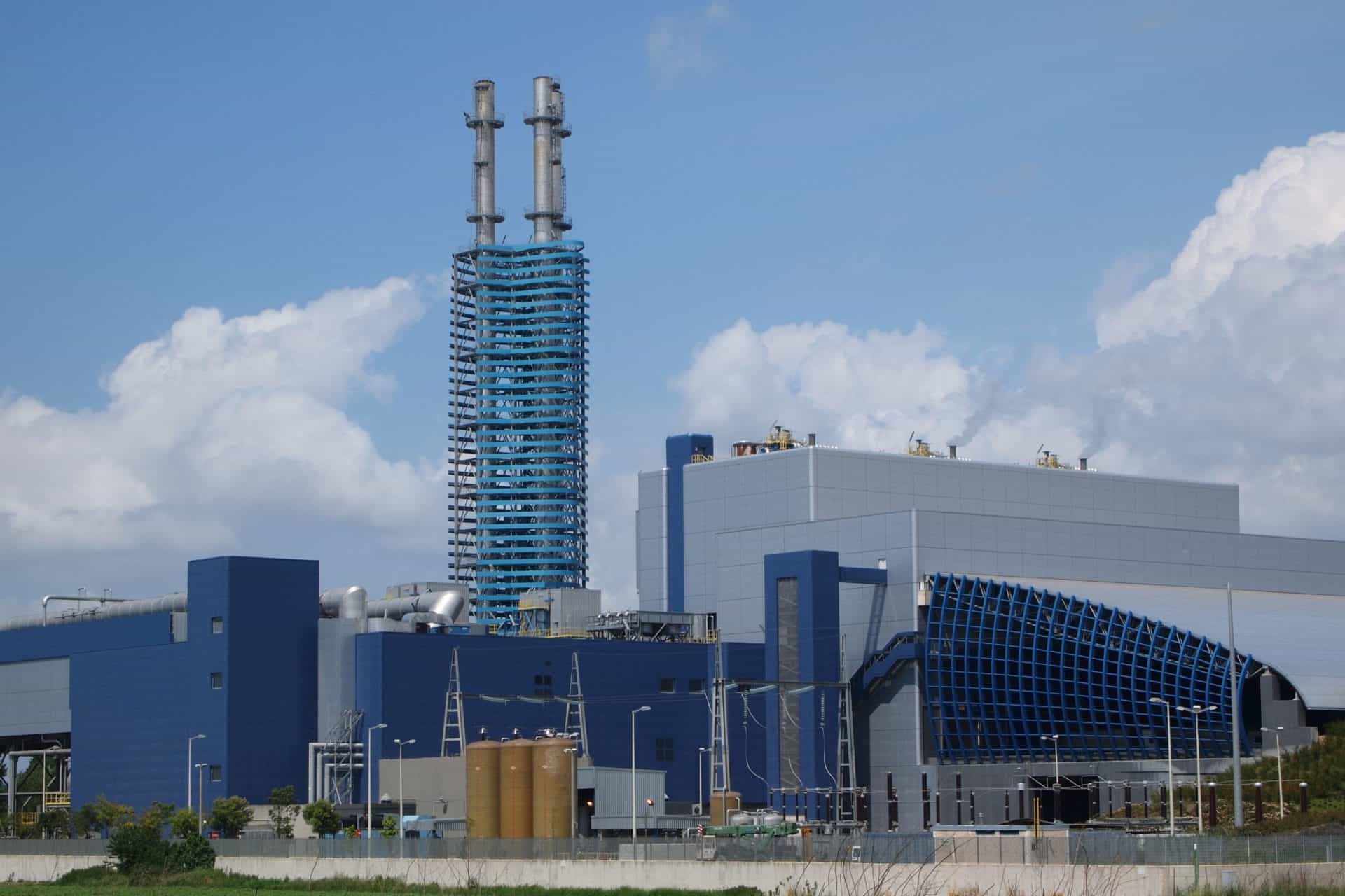 Altri 27 milioni per il termovalorizzatore di Acerra mentre l'Europa cambia direzione