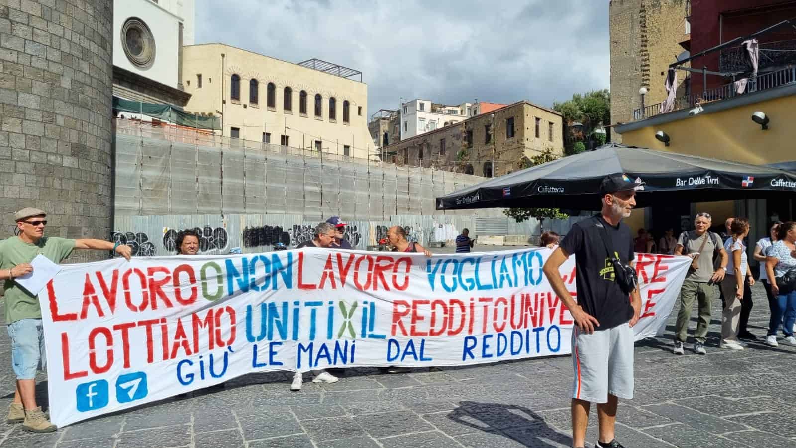 Le implicazione della protesta a Napoli contro l’abolizione del Rdc