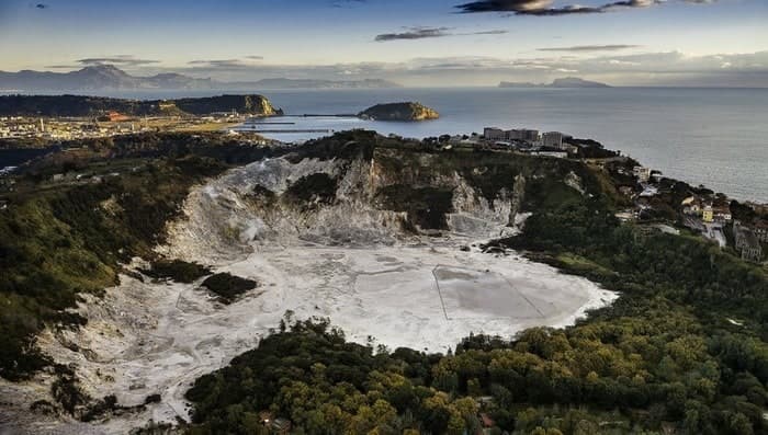 Campi Flegrei: segnali incoraggianti dal bollettino INGV
