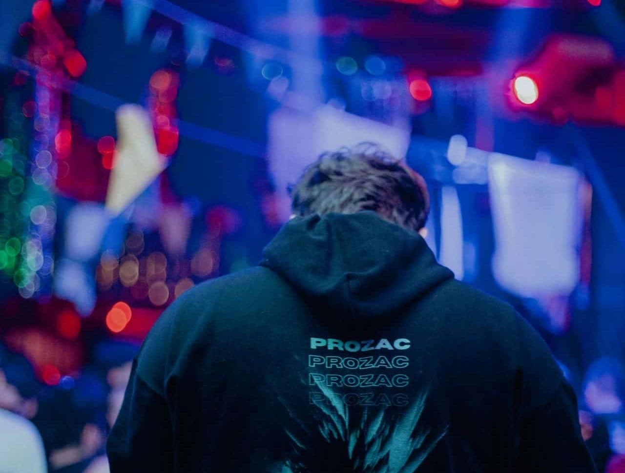 Tra rave e techno, io sono il mio antidepressivo