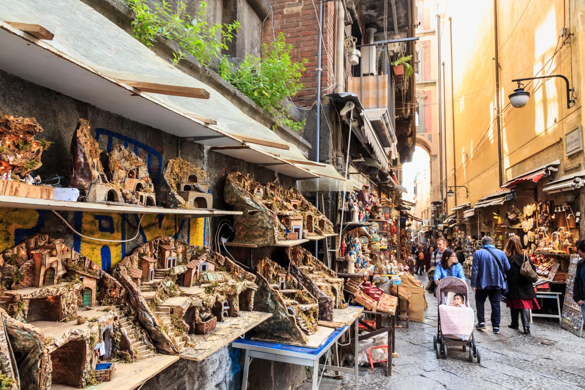 Dobbiamo tutelare le botteghe dei pastori nel centro storico di Napoli