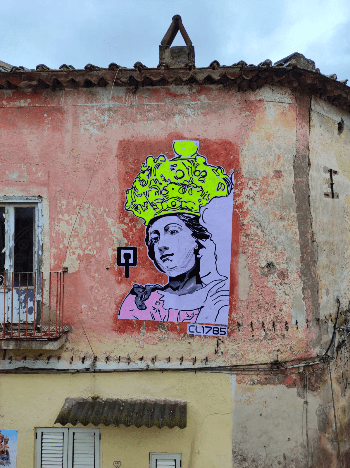 La street art di Carlo Latino tra natura e cosmonauti