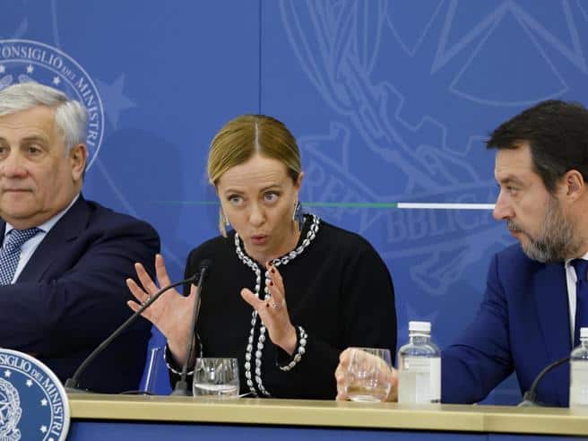 Il centrodestra cambia idea sul premierato: ecco le novità