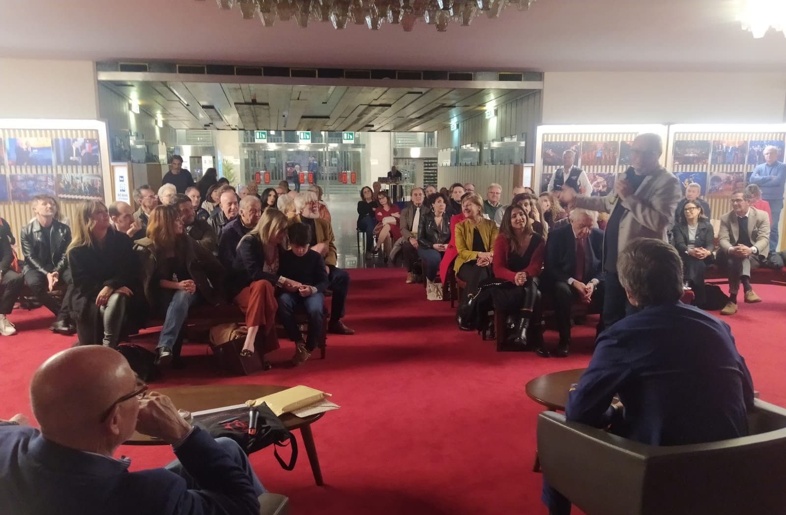 Il Teatro Ariston protagonista nel libro di Walter Vacchino
