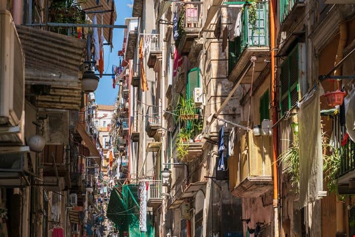 Il centro di alimentazione di Marina e Paola a Napoli: l’unione di teoria e pratica del nutrimento